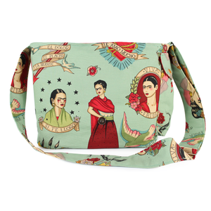 Frida messenger bag closure 