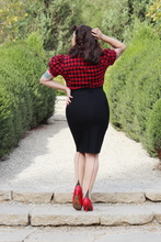 Load image into Gallery viewer, Pin Up Black Pencil Skirt