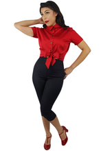 Load image into Gallery viewer, Model wearing knot top with capri pants 