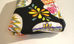 Cloth wallet, Pictured from the other side 